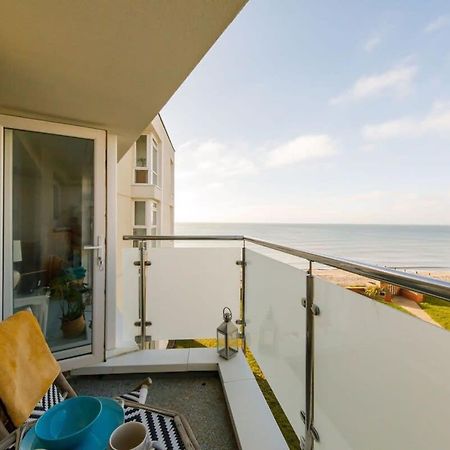 Two Bed Seafront Escape In East Wittering Apartman Kültér fotó