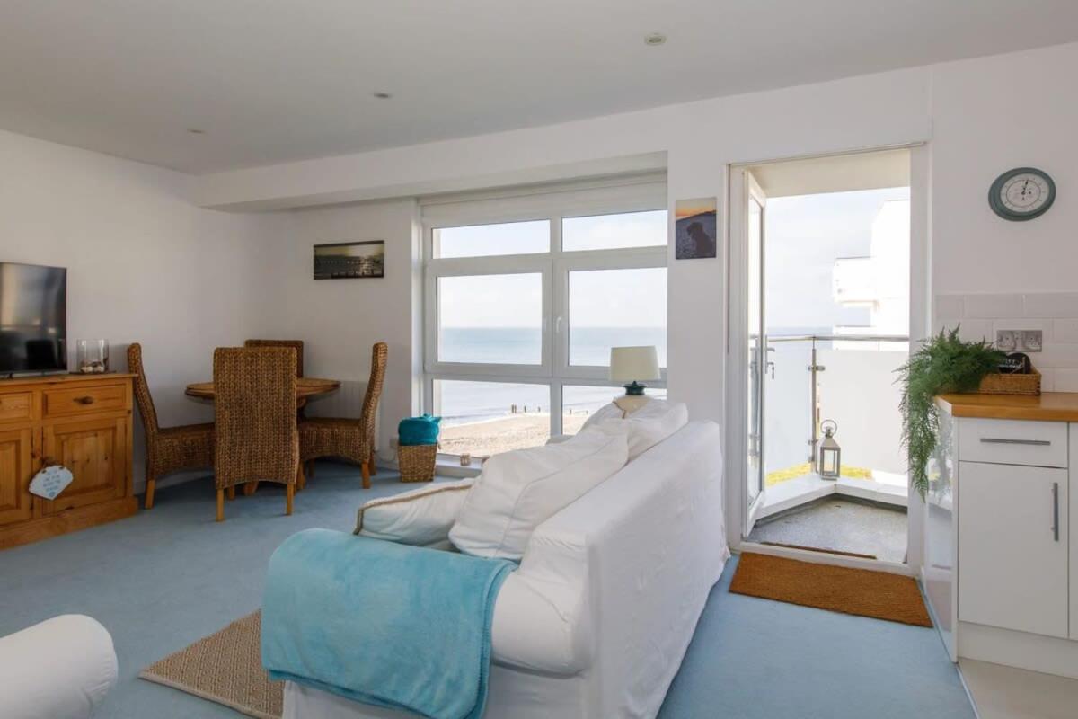 Two Bed Seafront Escape In East Wittering Apartman Kültér fotó
