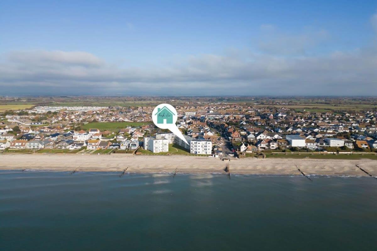 Two Bed Seafront Escape In East Wittering Apartman Kültér fotó